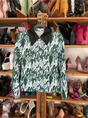 Leather-Collar Button-Down Shirt Jacket in Green Abstract Print